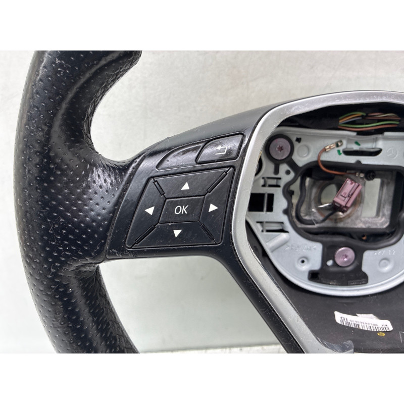 Volant MERCEDES CLASSE A 176 Photo n°7