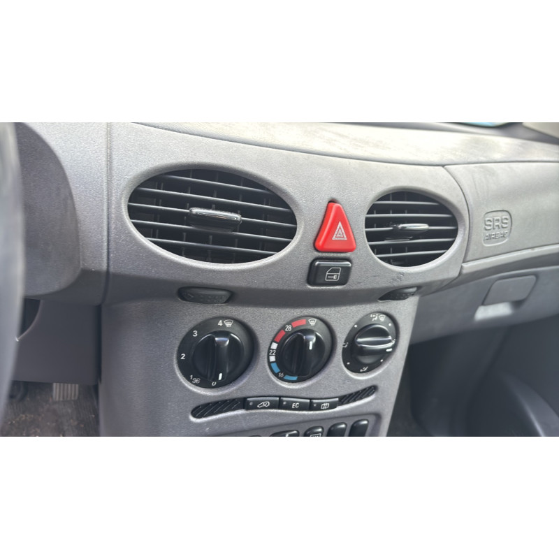 Custode avant gauche (porte) MERCEDES CLASSE A 168 Photo n°20