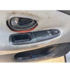 Vitre arriere gauche PEUGEOT 406
