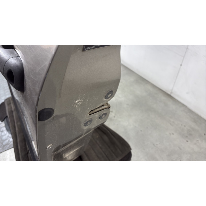 Porte avant gauche RENAULT CLIO 3 Photo n°4