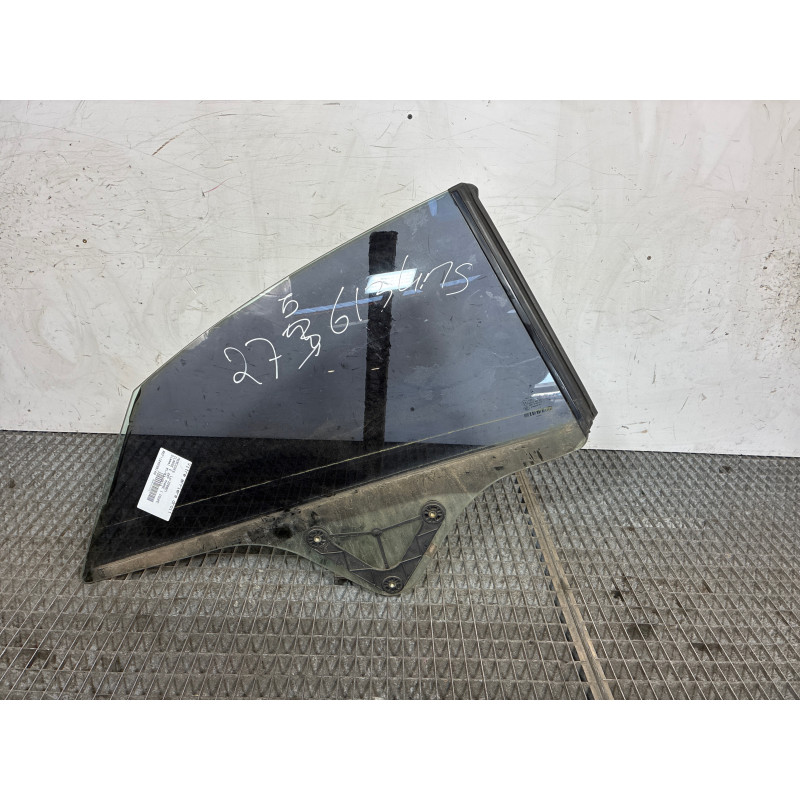 Vitre arriere droit MERCEDES CLASSE E 207 Photo n°1