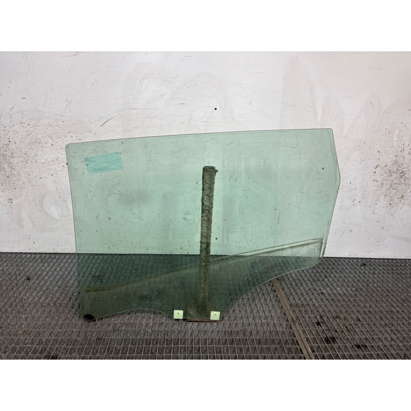 Vitre arriere droit RENAULT GRAND SCENIC 4 Photo n°2