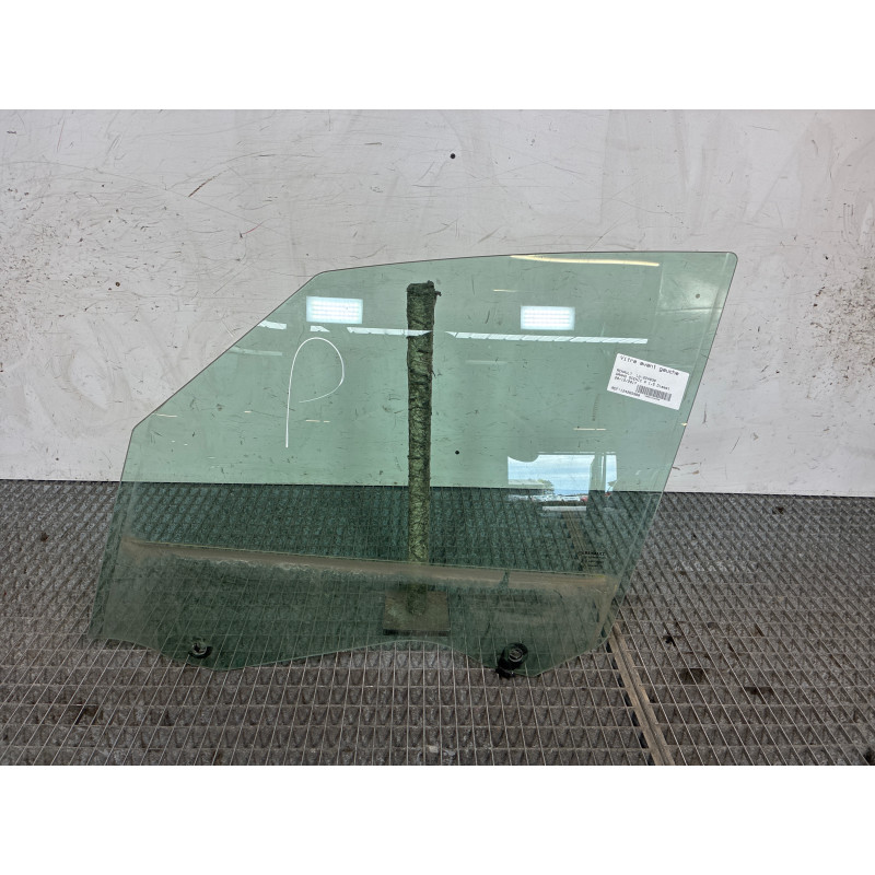 Vitre avant gauche RENAULT GRAND SCENIC 4 Photo n°1