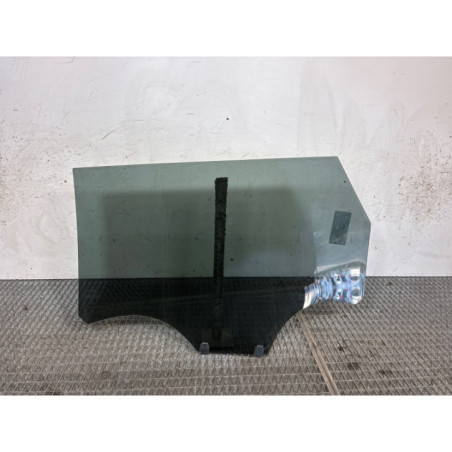 Vitre arriere droit PEUGEOT 5008 2