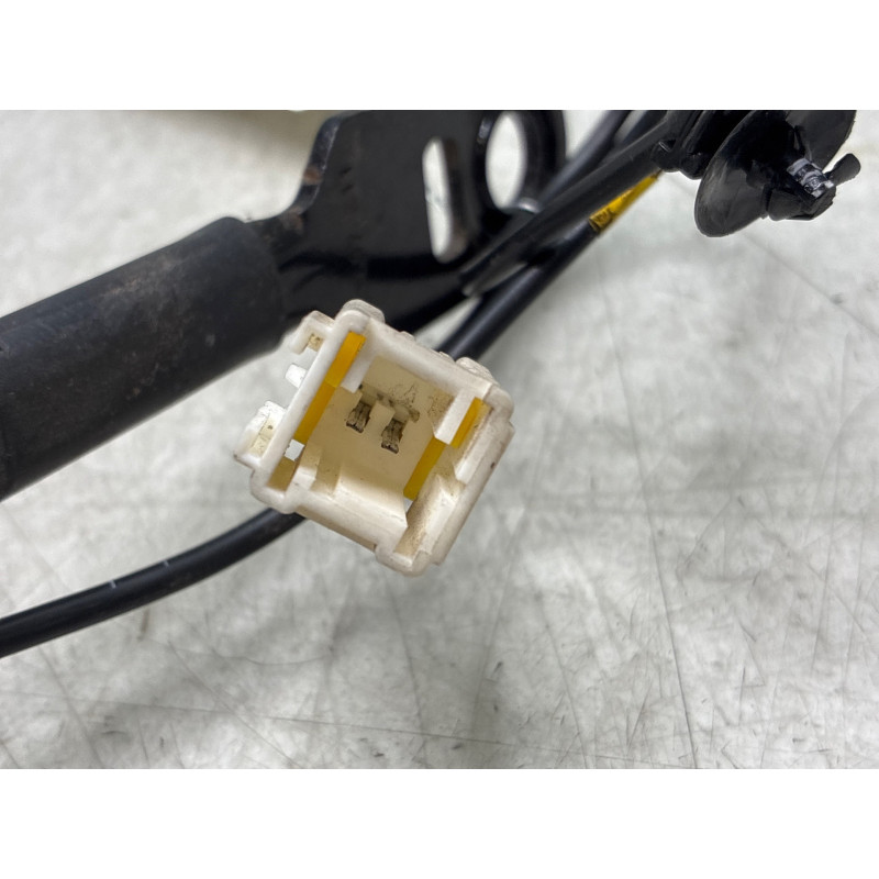 Attache ceinture avant gauche PEUGEOT 308 1 SW Photo n°2