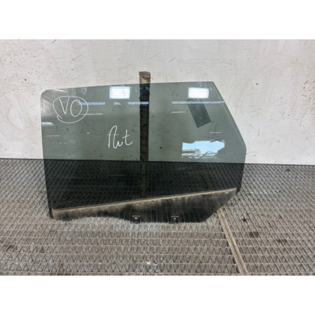 Vitre arriere gauche PEUGEOT 308 2 SW Photo n°1