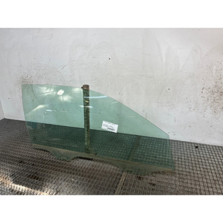 Vitre avant droit VOLKSWAGEN POLO 4