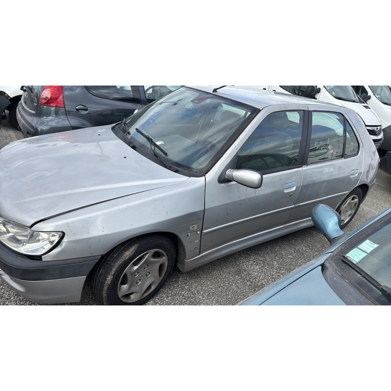Custode arriere gauche (porte) PEUGEOT 306 Photo n°10