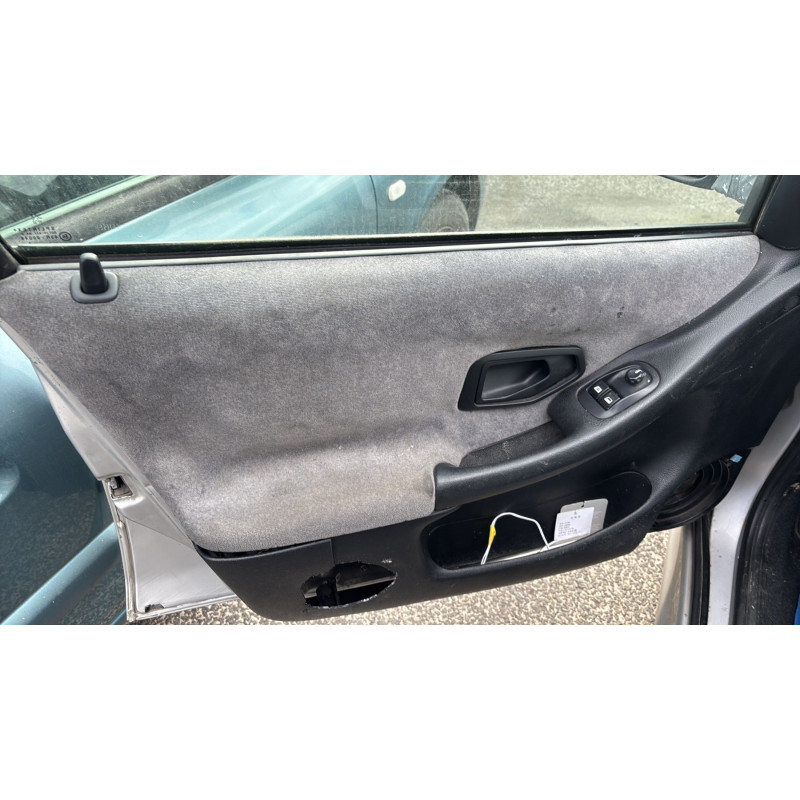 Poignee porte avant droit PEUGEOT 306 Photo n°13