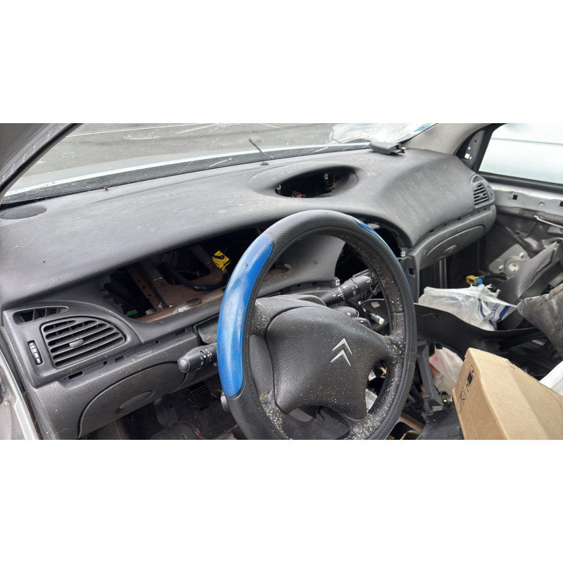 Vitre avant gauche CITROEN C5 1 Photo n°15