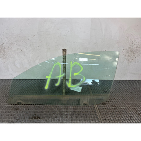 Vitre avant gauche SEAT IBIZA 3 Photo n°1
