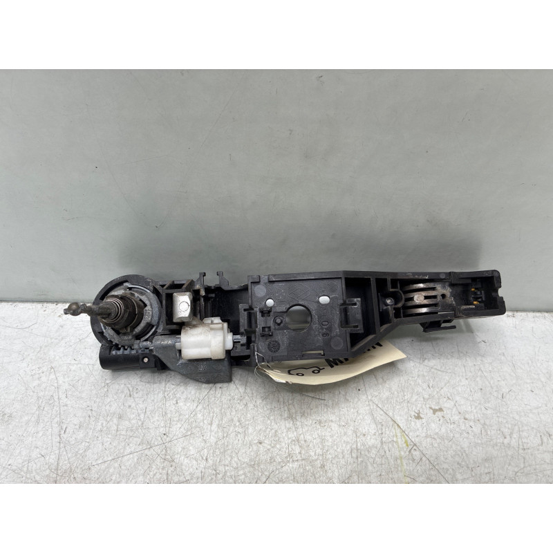 Poignee porte avant gauche RENAULT CLIO 3 Photo n°4