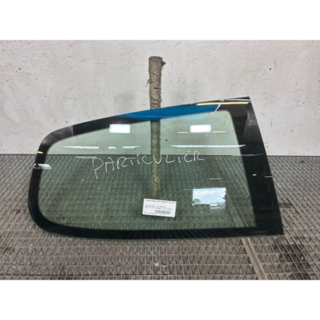 Custode arriere droit VOLKSWAGEN GOLF 5 Photo n°1