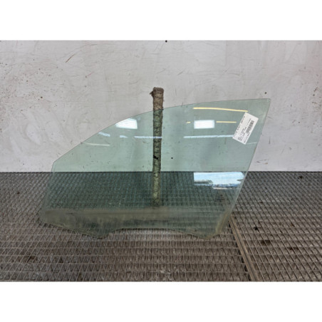 Vitre avant gauche BMW SERIE 1 E87 Photo n°1