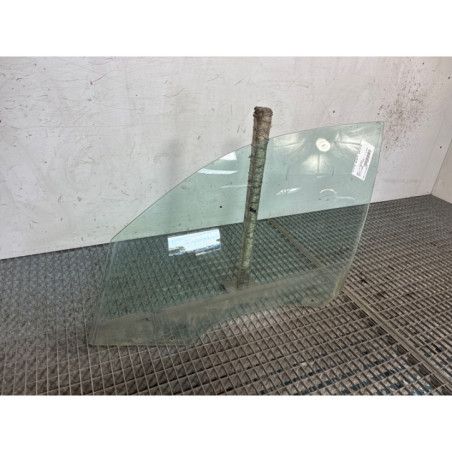 Vitre avant gauche BMW SERIE 1 E87