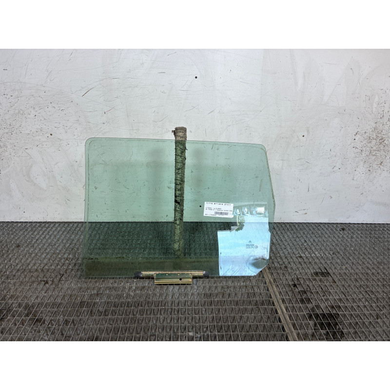 Vitre arriere droit CITROEN AX Photo n°2