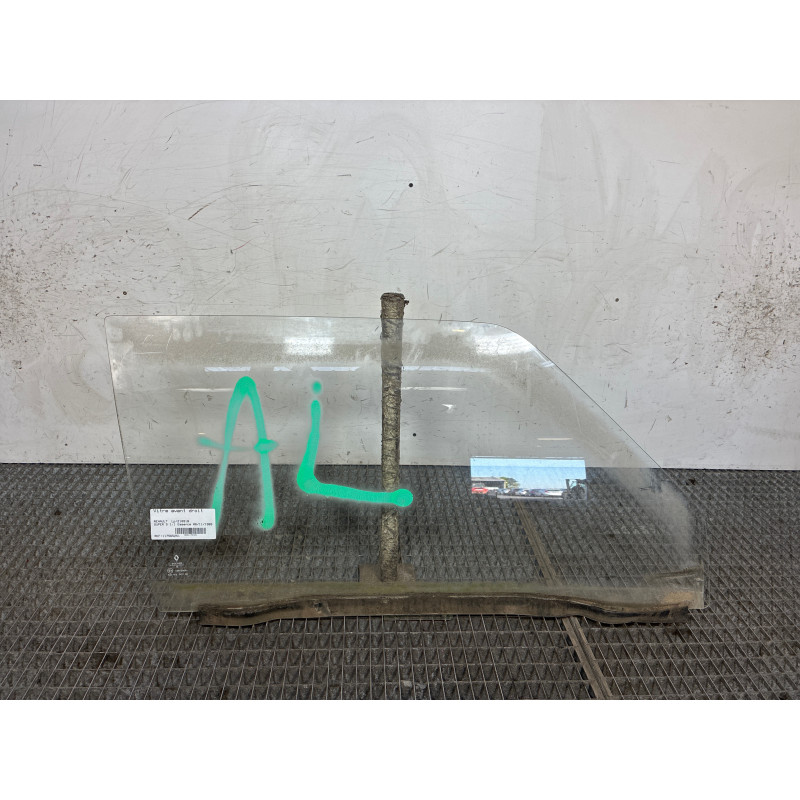 Vitre avant droit RENAULT SUPER 5 Photo n°1