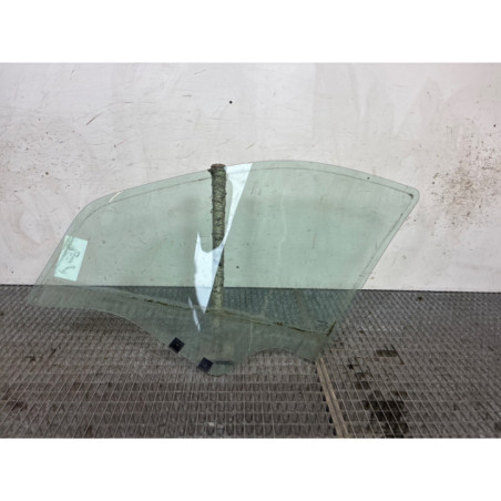 Vitre avant droit DACIA LOGAN 1