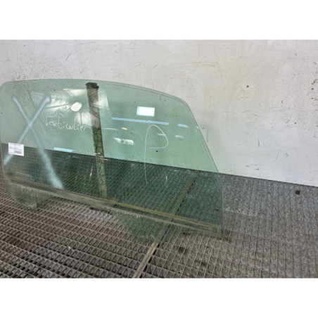 Vitre avant droit PEUGEOT 1007