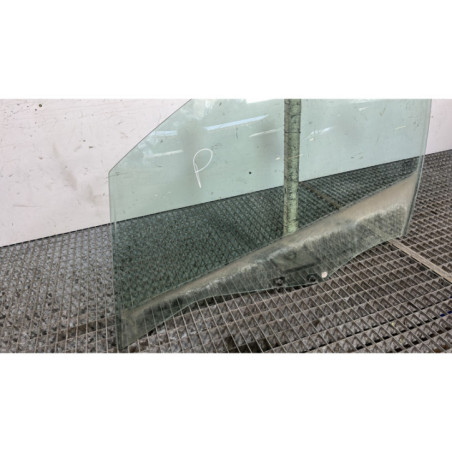 Vitre avant gauche RENAULT CLIO 4