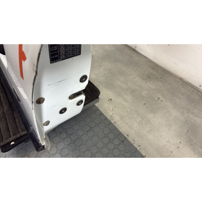 Porte avant gauche RENAULT CLIO 2 Photo n°4