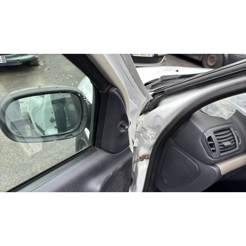 Porte avant gauche RENAULT CLIO 2 Photo n°17