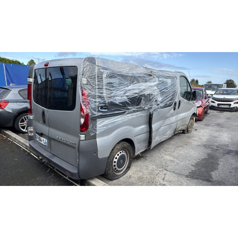 Pare choc arriere OPEL VIVARO 1 Photo n°8