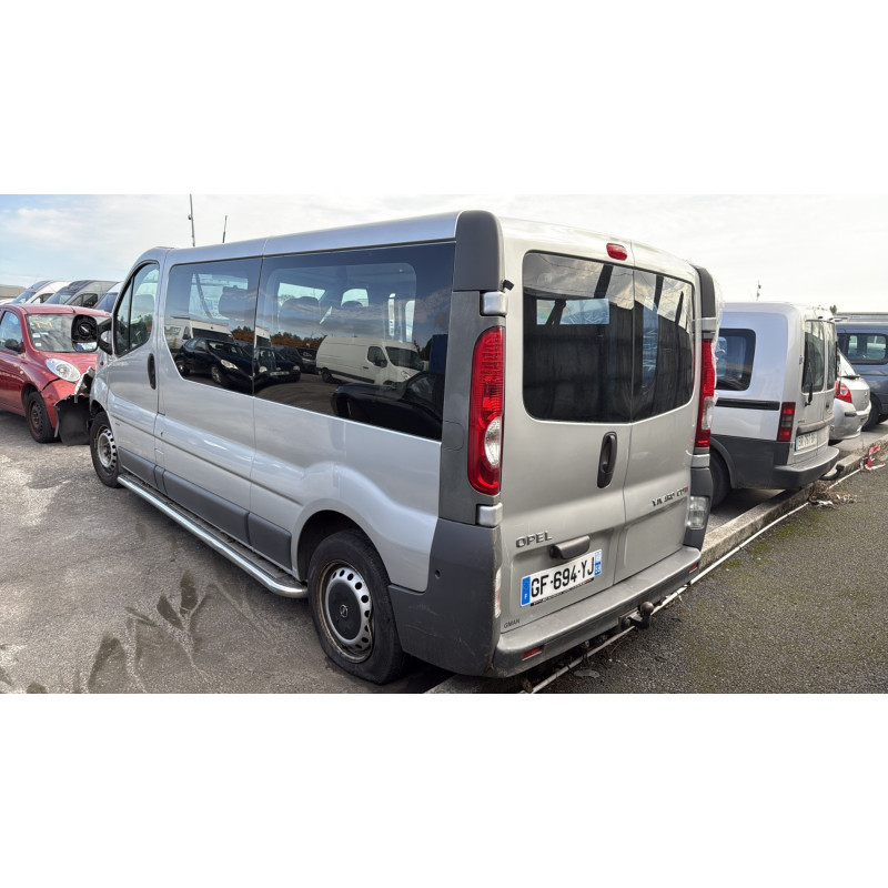 Pare choc arriere OPEL VIVARO 1 Photo n°9