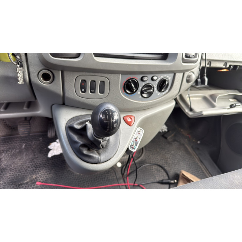 Pare choc arriere OPEL VIVARO 1 Photo n°17