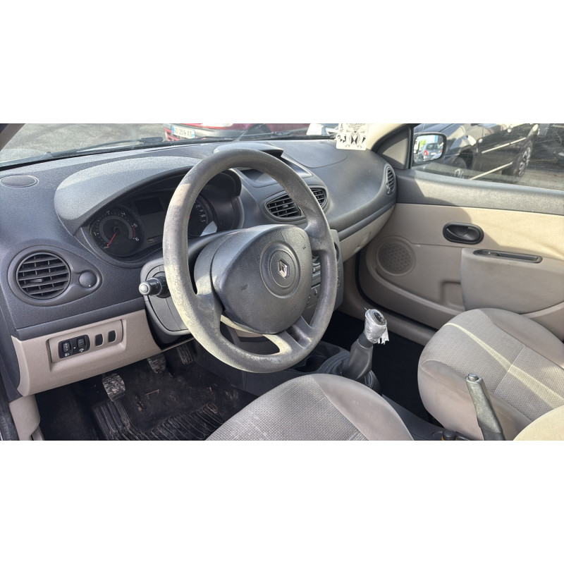 Pare choc avant RENAULT CLIO 3 Photo n°20