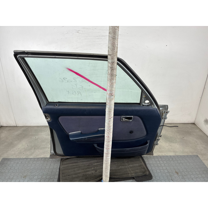 Porte avant gauche MERCEDES 200 W123 Photo n°3