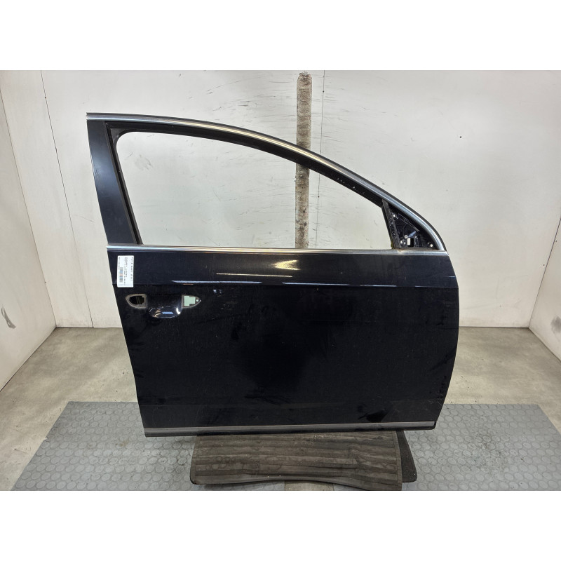 Porte avant droit VOLKSWAGEN PASSAT 6 Photo n°1