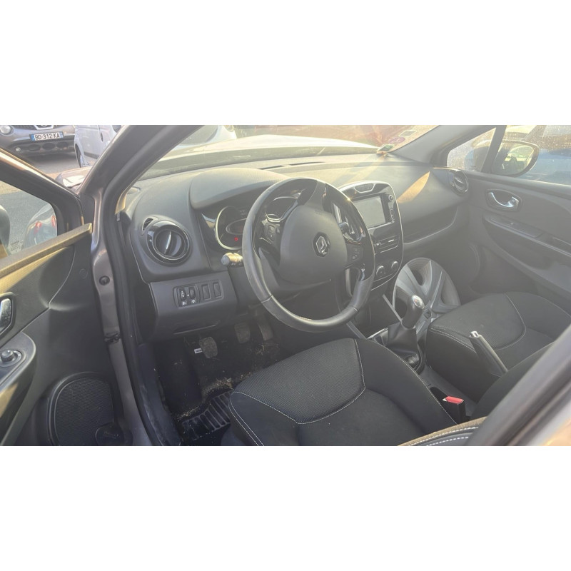 Pare choc arriere RENAULT CLIO 4 Photo n°14
