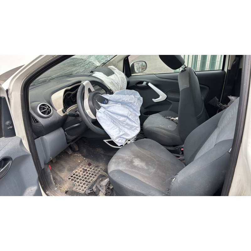 Renfort pare choc arriere (traverse) FORD KA 2 Photo n°8