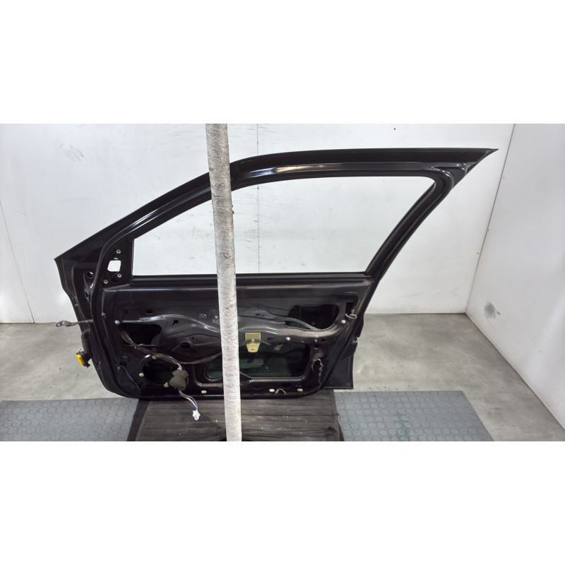 Porte avant droit RENAULT CLIO 2 CAMPUS Photo n°8