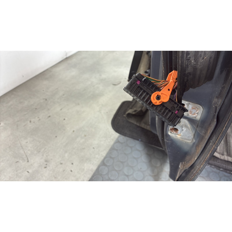 Porte avant gauche VOLKSWAGEN GOLF 5 Photo n°6