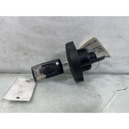 Bouchon de carburant PEUGEOT 5008 1