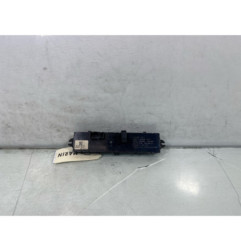 Bouton de warning PEUGEOT 5008 1 Photo n°1