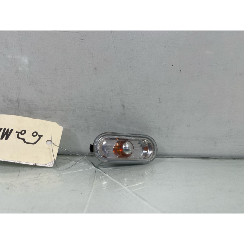 Repetiteur clignotant avant droit  (Feux) VOLKSWAGEN TRANSPORTER 5 Photo n°3