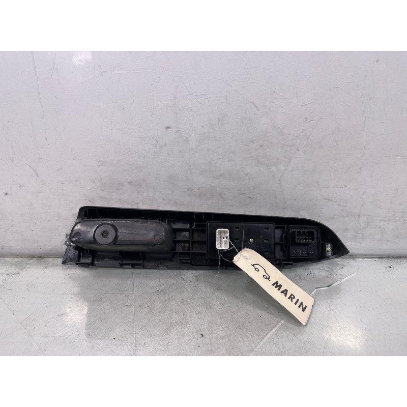 Interrupteur de leve vitre avant gauche HYUNDAI GETZ Photo n°1