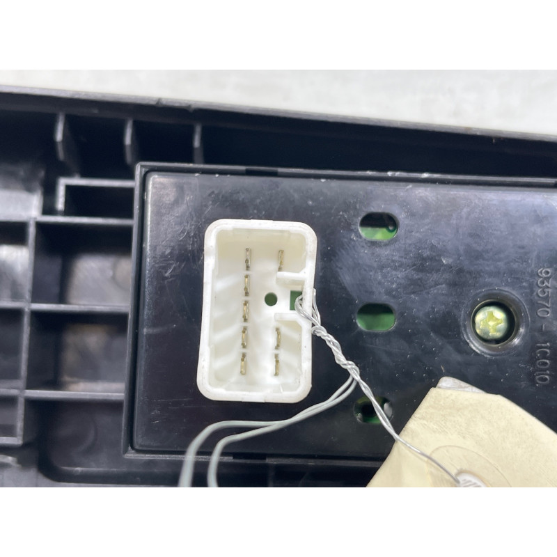 Interrupteur de leve vitre avant gauche HYUNDAI GETZ Photo n°4