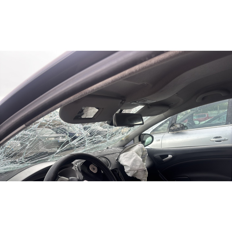 Vitre avant droit SEAT IBIZA 4 Photo n°18