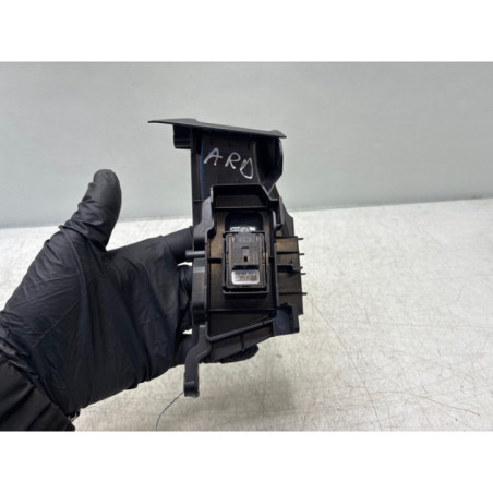Interrupteur de leve vitre arriere droit AUDI Q2