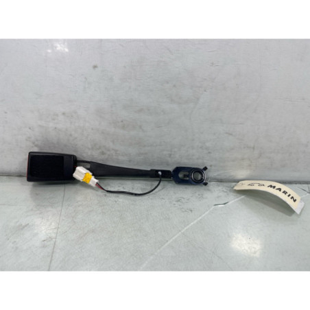 Attache ceinture avant gauche PEUGEOT 5008 1