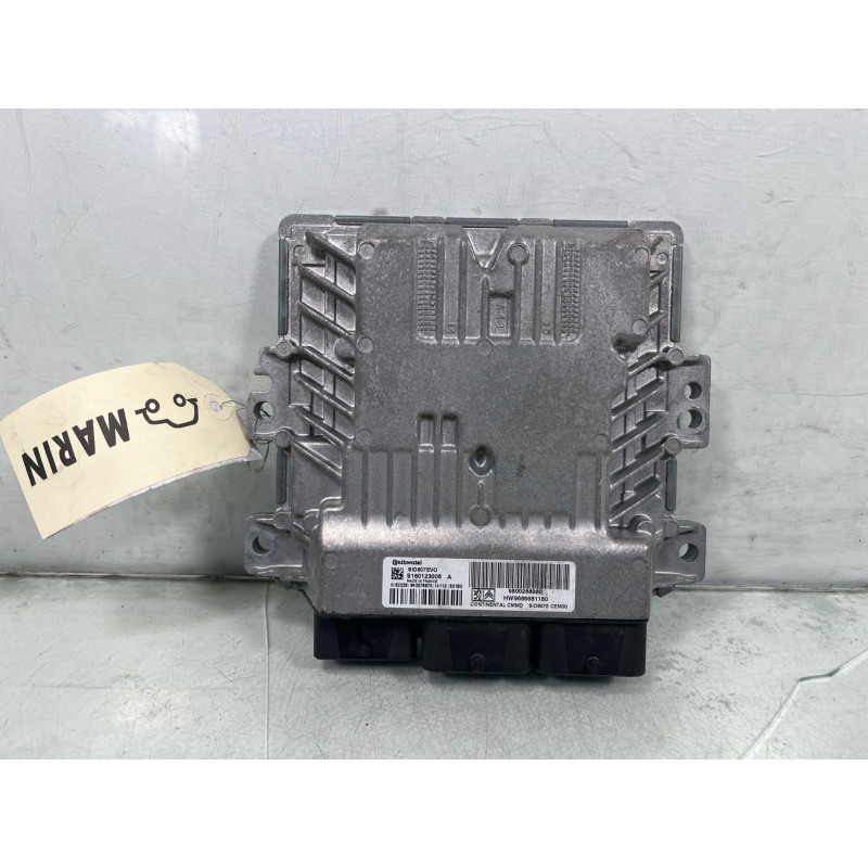 Calculateur moteur PEUGEOT 5008 1 Photo n°1