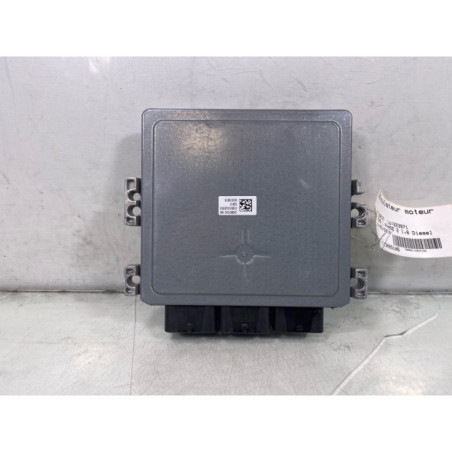 Calculateur moteur PEUGEOT 5008 1