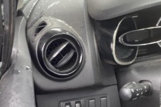 Poignee porte arriere gauche RENAULT CLIO 4