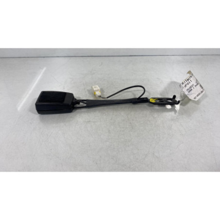 Attache ceinture avant droit PEUGEOT 5008 1 Photo n°1