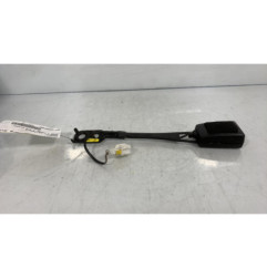 Attache ceinture avant droit PEUGEOT 5008 1