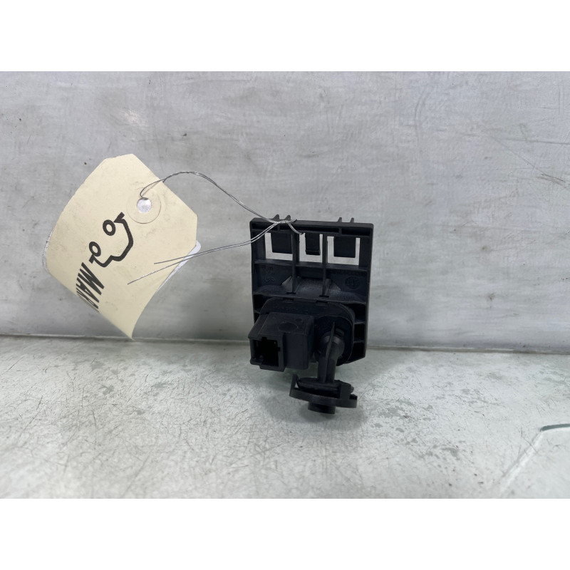 Bouton de coffre PEUGEOT 607 Photo n°2